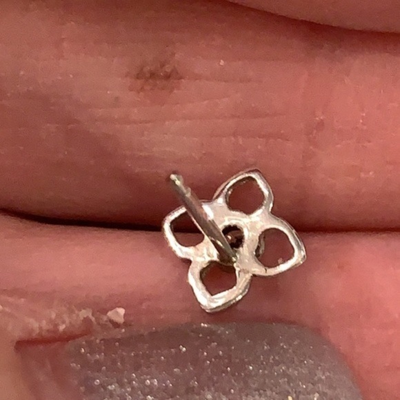 Sterling silver small flower stud cz crystal 925 delicate earrings - Picture 5 of 7